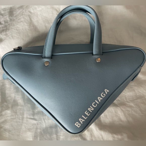 Balenciaga triangle - Picture 3 of 7